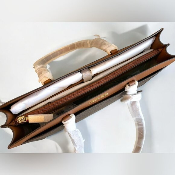 NWT $498 Michael Kors Tote - Picture 7 of 14